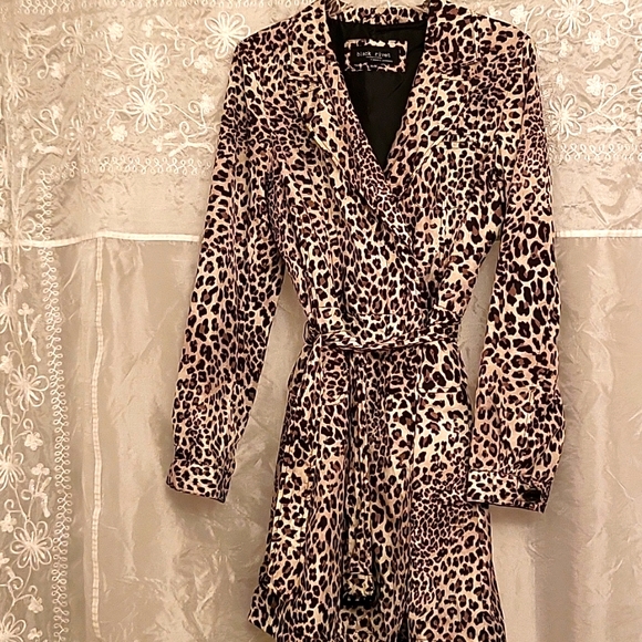 NWOT Leopard Print Trenchcoat! BONUS Carry-case or clutch purse! M - Picture 11 of 17